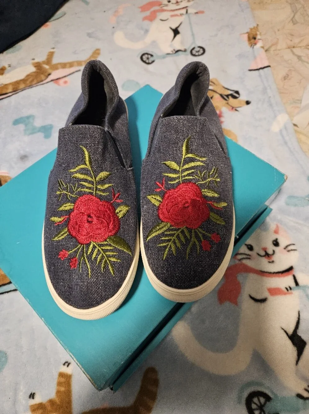 BRAND NEW ** Slip-On Denim Sneakers with Red Rose Embroidery